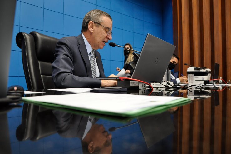 Imagem: Documento foi assinado pelo presidente da ALEMS, deputado Paulo Corrêa, após aprovação em Plenário