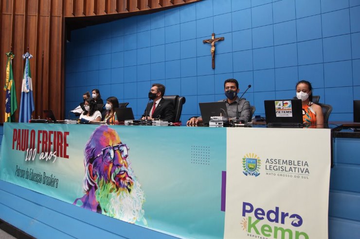 Imagem: Proposta pelo deputado Pedro Kemp, sessão solene celebrou os cem anos de nascimento do educador pernambucano Paulo Freire