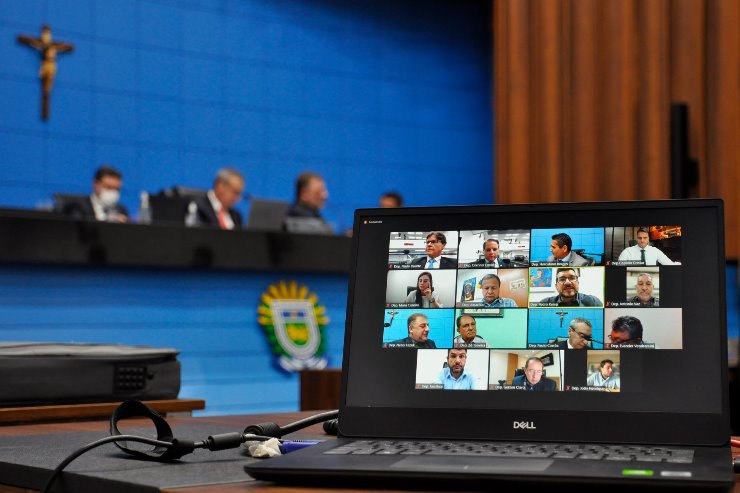 Imagem: As sessões da ALEMS são realizadas no plenário e transmitidas ao vivo pelos canais de comunicação da Casa de Leis