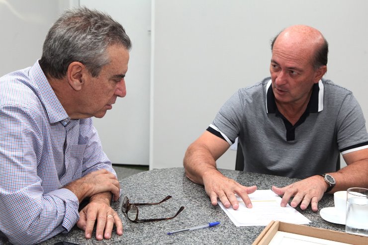 Imagem: Presidente da ALEMS, Paulo Corrêa, durante reunião com o ministro João Carlos Parkinson de Castro