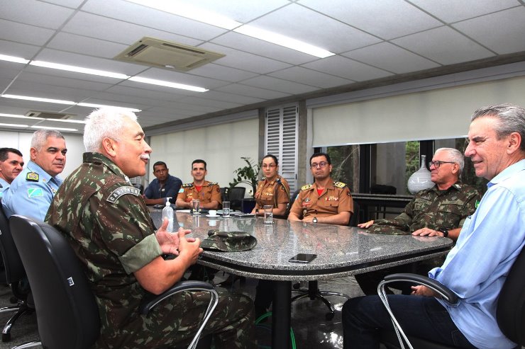 Imagem: Novo comandante do CMO, general Anisio David, fez visita de cortesia à ALEMS na tarde desta segunda-feira