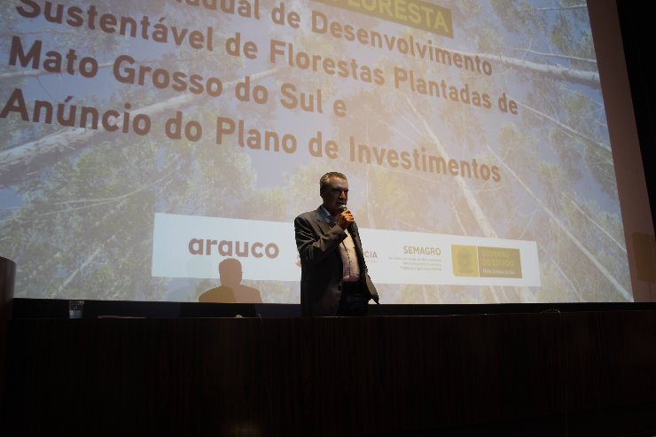 Imagem: Paulo Corrêa durante lançamento do Plano Estadual de Florestas Plantadas
