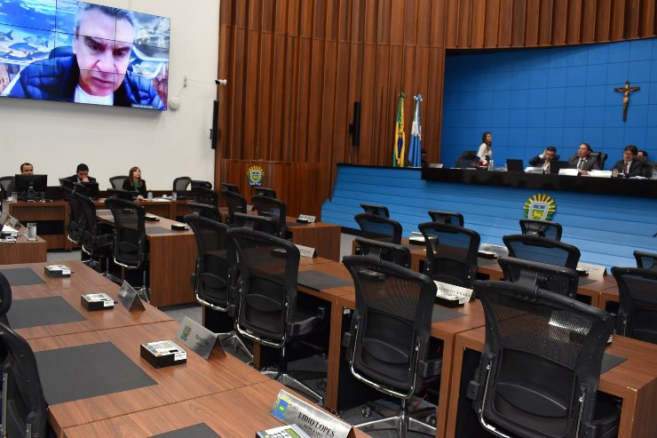 Imagem: As sessões da ALEMS são mistas e conduzidas do Plenário Júlio Maia