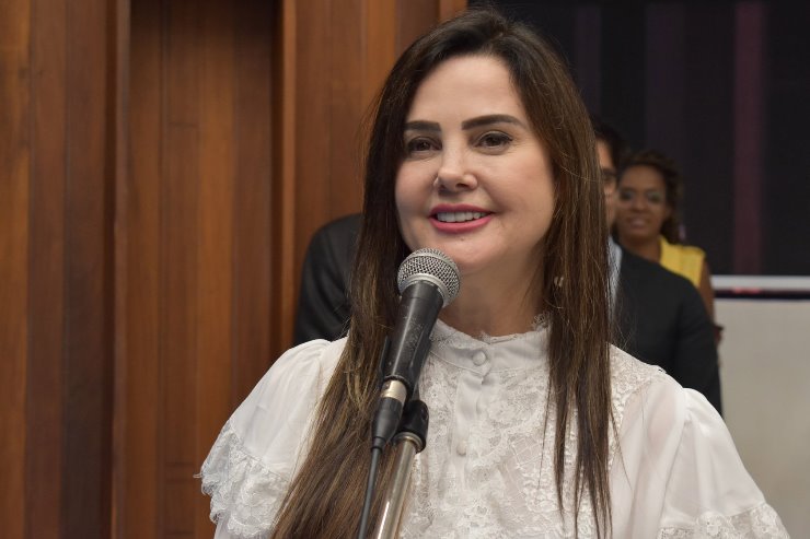 Imagem: Deputada Mara Caseiro assume como primeira presidente da Escola do Legislativo Senador Ramez Tebet