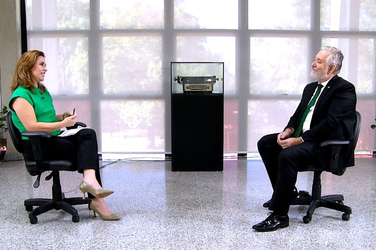 Imagem: Deputado Antônio Vaz durante entrevista ao programa Visão Parlamentar, que será exibido nesta terça-feira