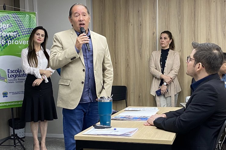 Imagem: O presidente da ALEMS, Gerson Claro, participou da abertura da capacitação dirigida aos assessores de gabinetes dos deputados