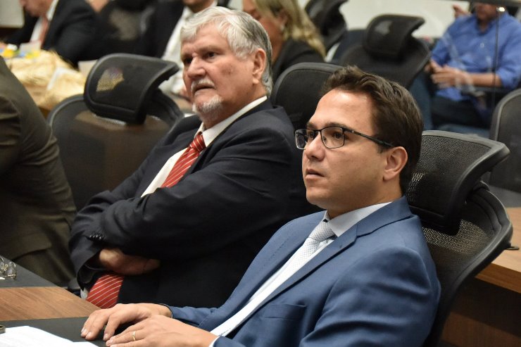 Imagem: Deputados Zeca do PT e Pedrossian Neto trataram sobre o assunto durante a sessão plenária desta terça-feira