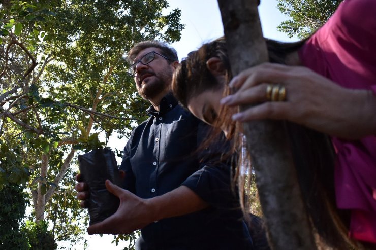 Imagem: Deputados Pedro Kemp e Mara Caseiro também plantaram mudas de guavira neste Dia Mundial do Meio Ambiente