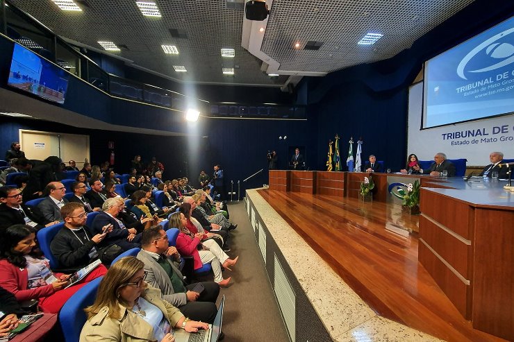 Imagem: Com auditório do TCE-MS lotado, a segunda tarde do 37º Encontro da Abel foi marcada por trocas de iniciativas de promoção de direitos