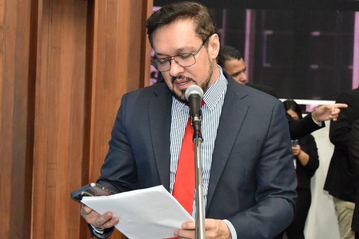 Imagem: O deputado Lucas de Lima representa a Assembleia Legislativa no Comitê Estadual de Combate às Arboviroses