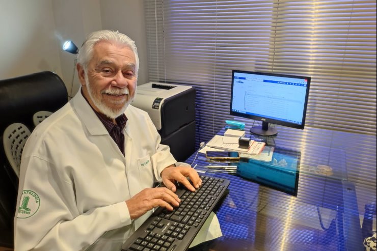 Imagem: O entrevistado desta edição é o médico reumatologista Isaías Costa, da Universidade Federal de Mato Grosso do Sul