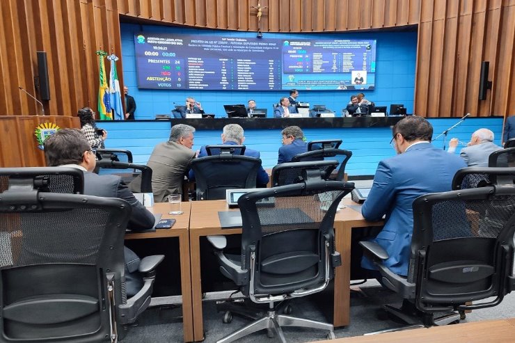 Imagem: Sessões são transmitidas ao vivo do Plenário Júlio Maia pelos canais oficiais do Legislativo 