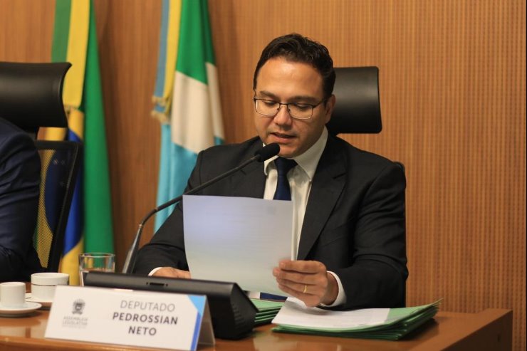 Imagem: Deputado Pedrossian Neto (PSD) durante sessão da CCJR.