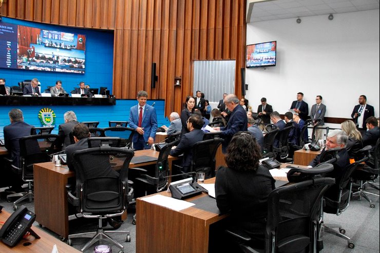 Imagem: Os deputados votam os projetos durante as sessões relizadas no Plenário Deputado Júlio Maia, na Assembleia Legislativa de Mato Grosso do Sul