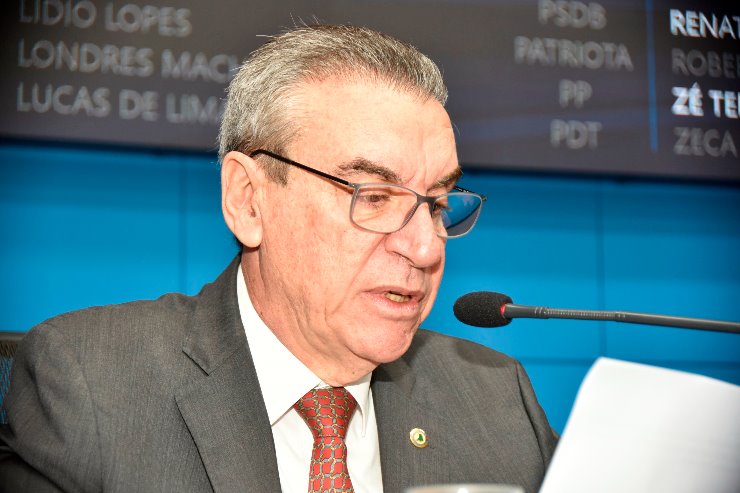 Imagem: O deputado Paulo Corrêa é o proponente da reunião sobre o Plano Nacional de Educação