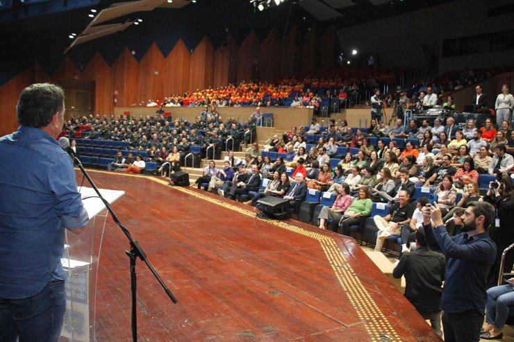 Imagem: Deputado Gerson Claro, presidente da Assembleia Legislativa, fala durante o lançamento oficial da 2ª Corrida dos Poderes 