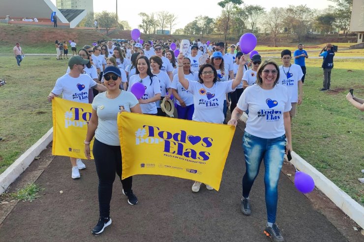 Imagem: Caminhada pediu um basta à violência contra as mulheres