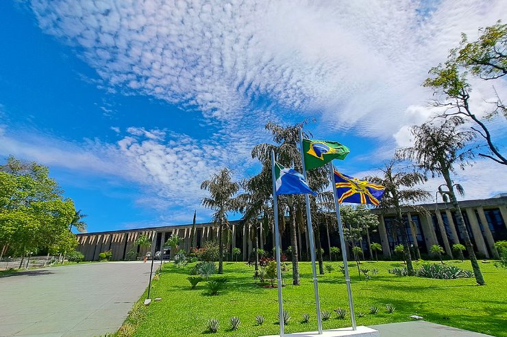 Imagem: Rampa que dá acesso à Assembleia Legislativa de Mato Grosso do Sul 