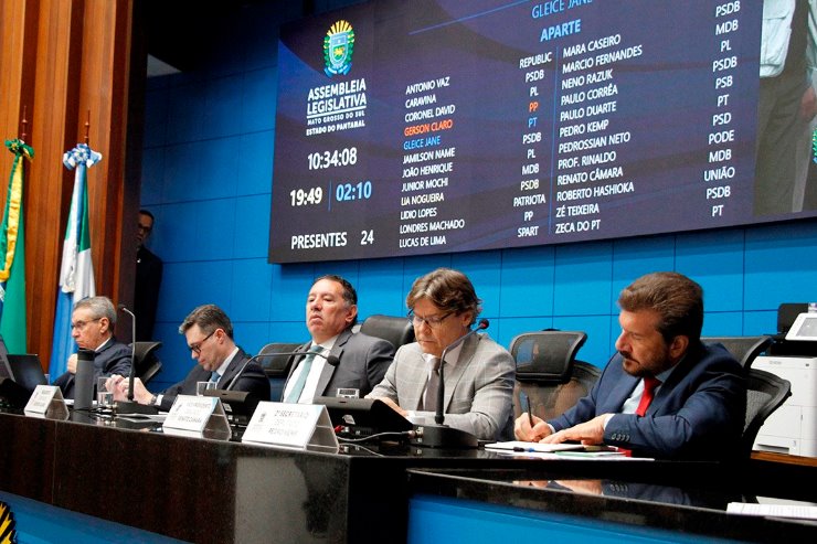 Imagem: Os deputados estaduais da ALEMS apreciaram e aprovaram seis propostas durante a sessão desta quarta-feira