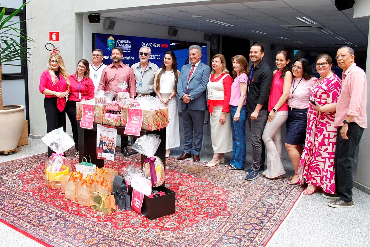 Outubro Rosa: Solidariedade na ALEMS reúne doações de kits beleza e higiene