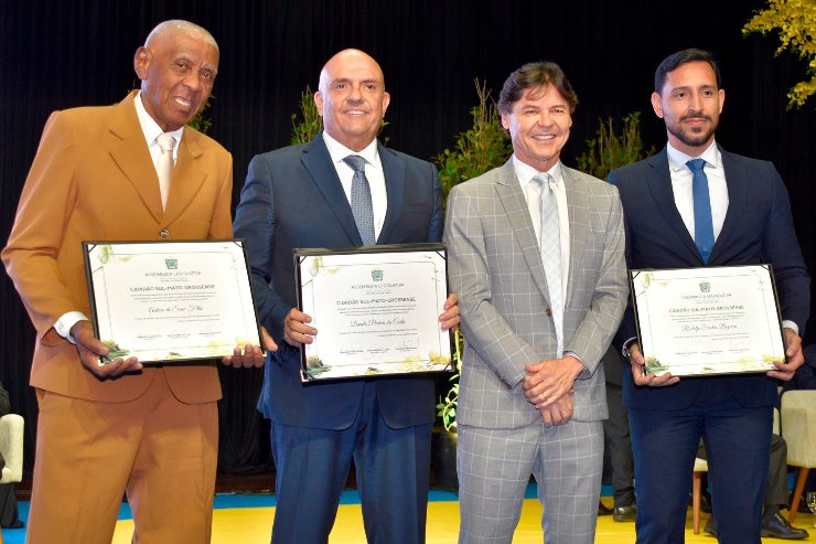 Imagem: Da esquerda para a direita: Mestre Antero, Danilo Costa, deputado Paulo Duarte e Rodolfo Santos.