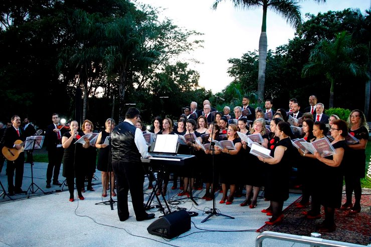 Imagem: Coral dos Servidores da ALEMS, durante apresentação da tradicional Cantata Natalina em dezembro de 2023 