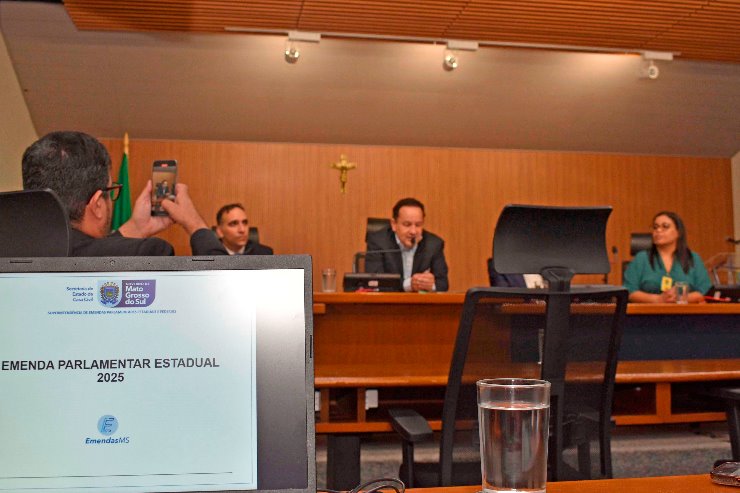 Imagem: Representantes do Governo do Estado apresentaram o cronograma aos assessores parlamentares