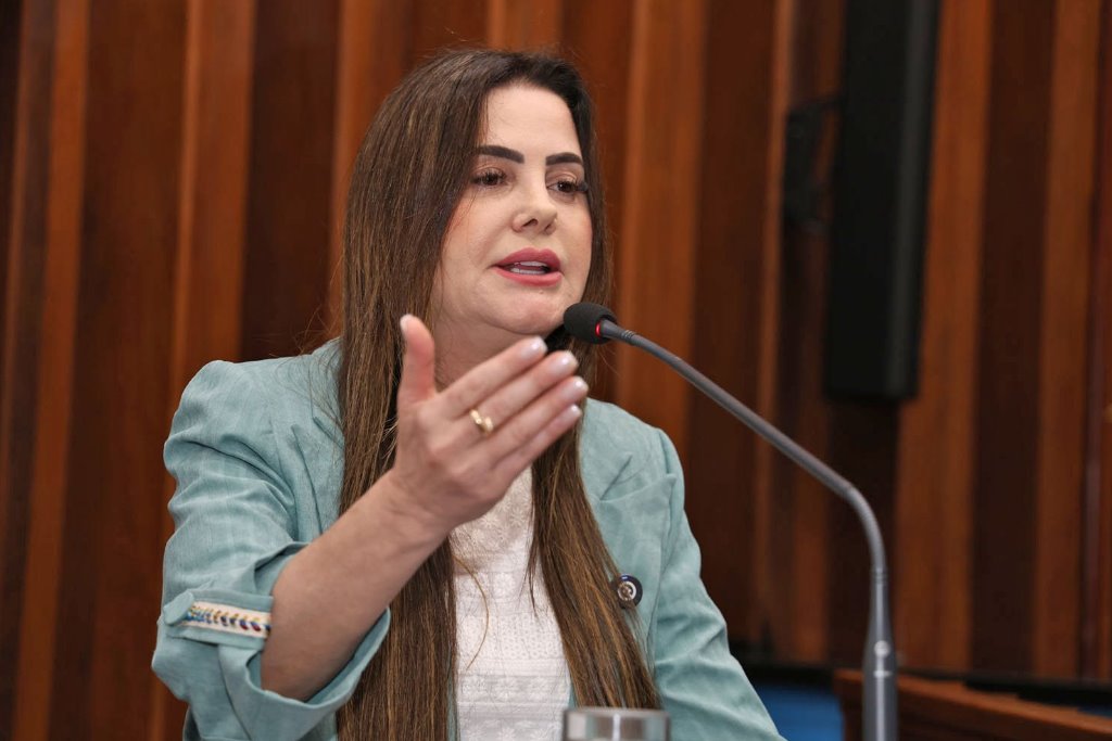 Imagem: Mara Caseiro iniciou o tema na tribuna e lamentou os 21 feminicídios em MS em 2025