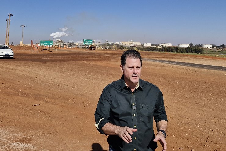 Imagem: Renato Câmara durante vistoria ao trevo da MS-141, em Ivinhema, para solicitar obras de recapeamento e ampliação à Agesul