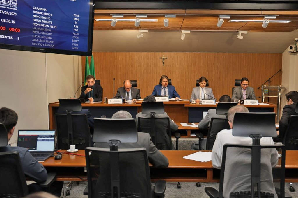 Imagem: Reunião ordinária da CCJR acontece nas quartas-feiras, a partir das 8h, no Plenarinho