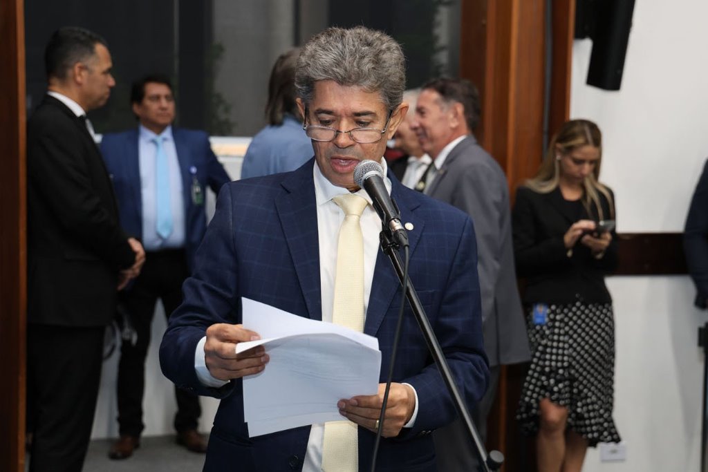 Imagem: Deputado Professor Rinaldo Modesto é o autor da Resolução que institui as honrarias