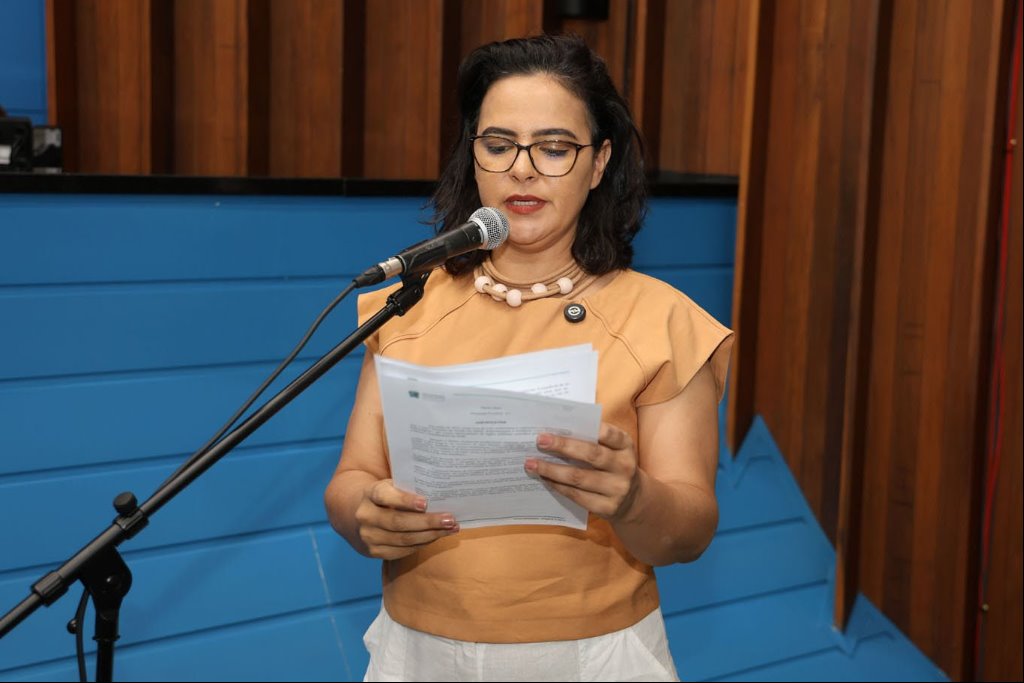 Imagem: Audiência pública realizada pela deputada Gleice Jane resultou em projeto de lei que amplia a proteção ao servidor vítima de crime