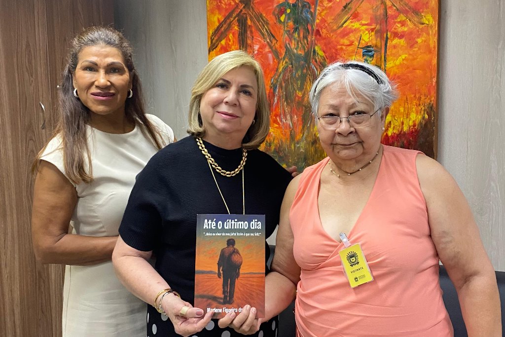 Imagem: Severina da Silva, Marlene Figueira e Delasnieve Daspet comemoraram entrada de MS no PEN Clube