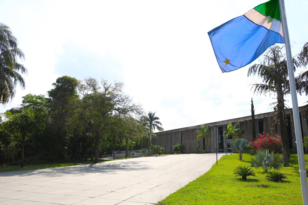 Imagem: Com promulgação da Constituição, aprovação de leis e outras ações, Parlamento promove direitos