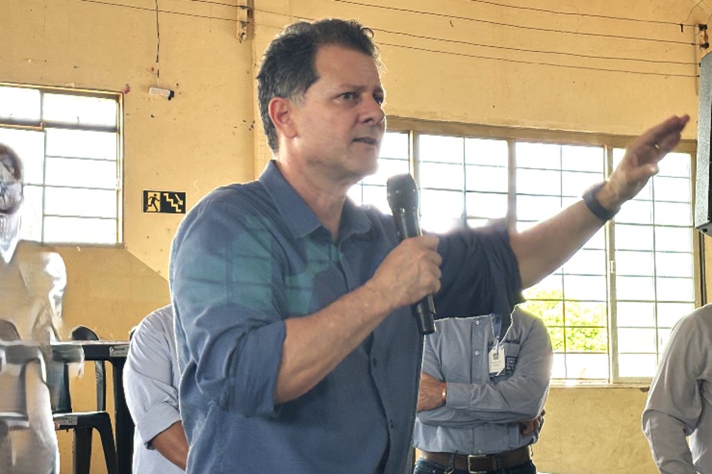 Imagem: O deputado Renato Câmara, presidente da Frente Parlamentar do Leite e vice-presidente da Assembleia Legislativa, conduz a 4ª Comitiva Leite Ativo no distrito do Taboco em Corguinho/MS.