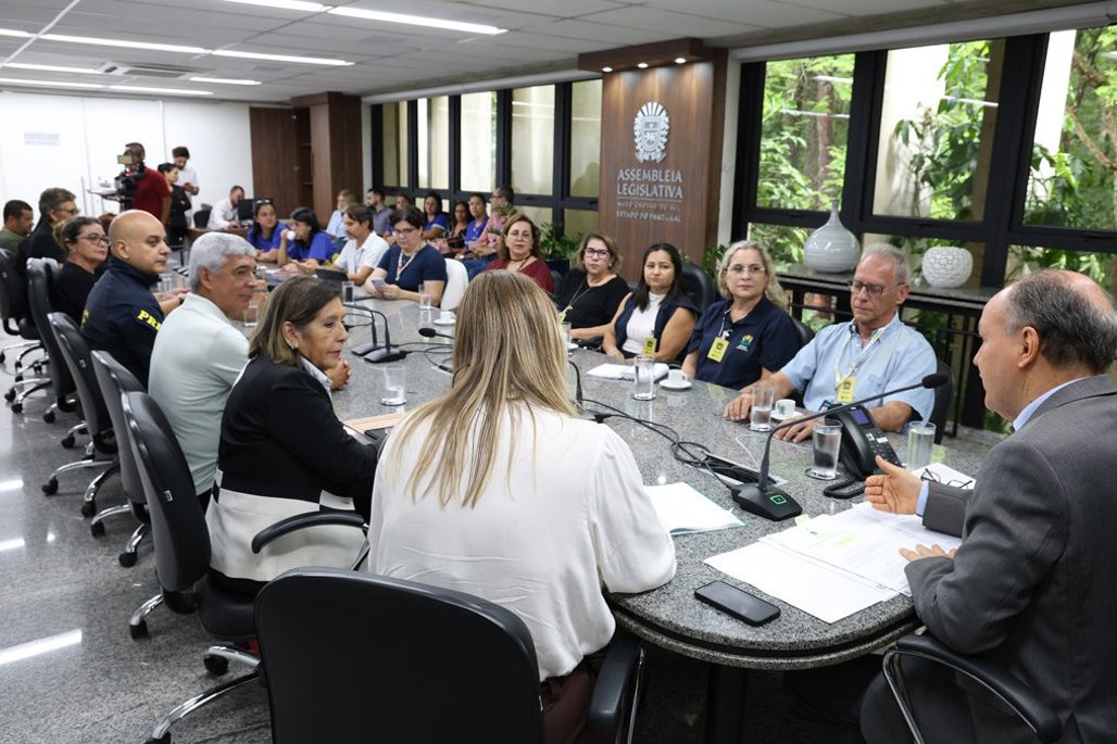 Imagem: Reunião aconteceu na Sala da Presidência por proposição do deputado Junior Mochi 