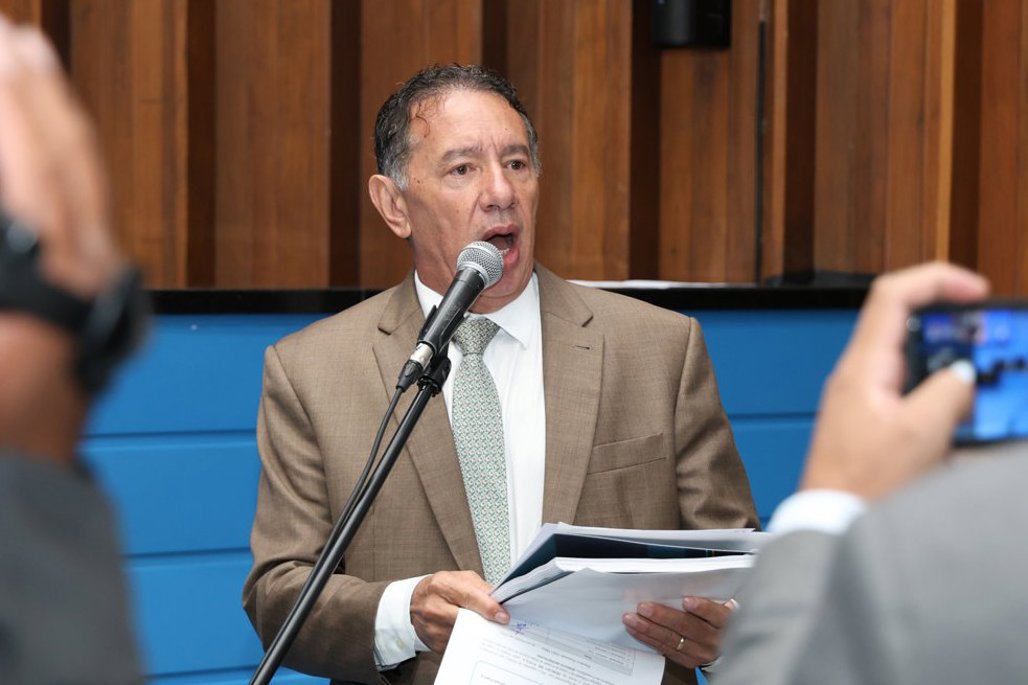 Imagem: Gerson Claro anunciou na sessão de hoje o nome do indicado pela Assembleia Legislativa à vaga do TCE