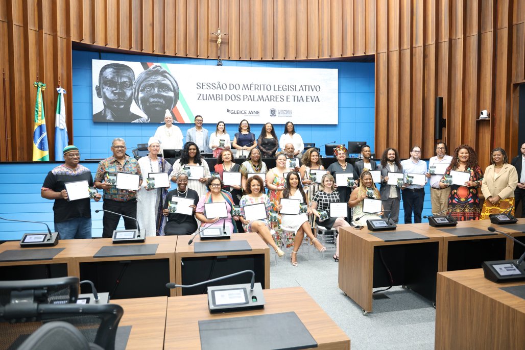 Imagem: Lideranças de diversas áreas de atuação foram homenageadas pela luta pela igualdade racial e combate ao preconceito