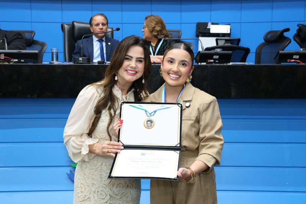 Imagem: Hashioka (União Brasil), representado pela proponente da sessão,  a deputada Mara Caseiro