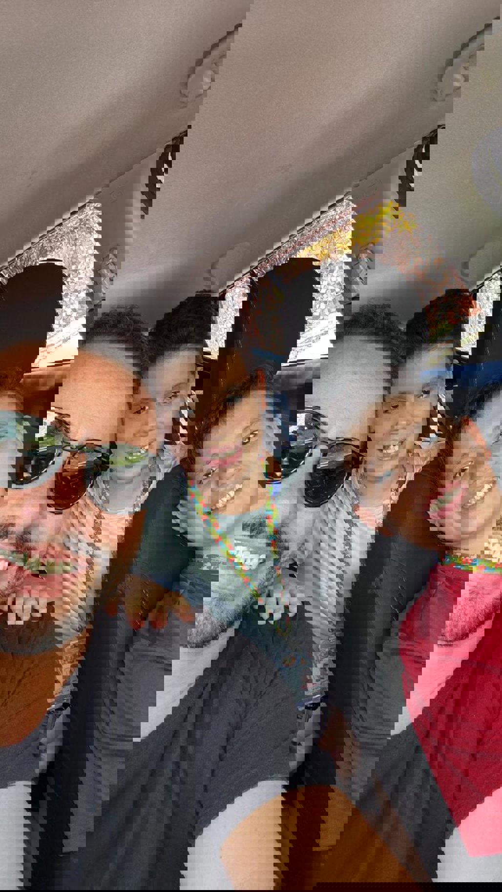 Servidor Marcio Podolsk com os gêmeos autistas Lucas e Luís Miguel (Foto: Arquivo Pessoal)