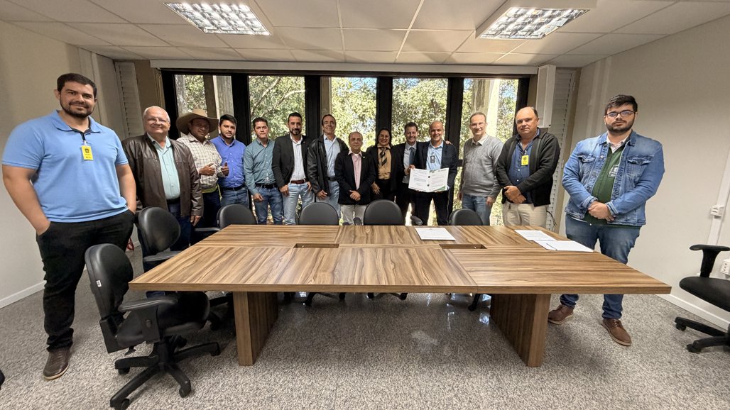Os 11 vereadores de Rio Verde de Mato Grosso participaram da reunião na ALEMS para reforçar, em bloco, a cobrança por providências urgentes diante dos riscos enfrentados diariamente por motoristas, pedestres, trabalhadores e moradores no trecho urbano da rodovia