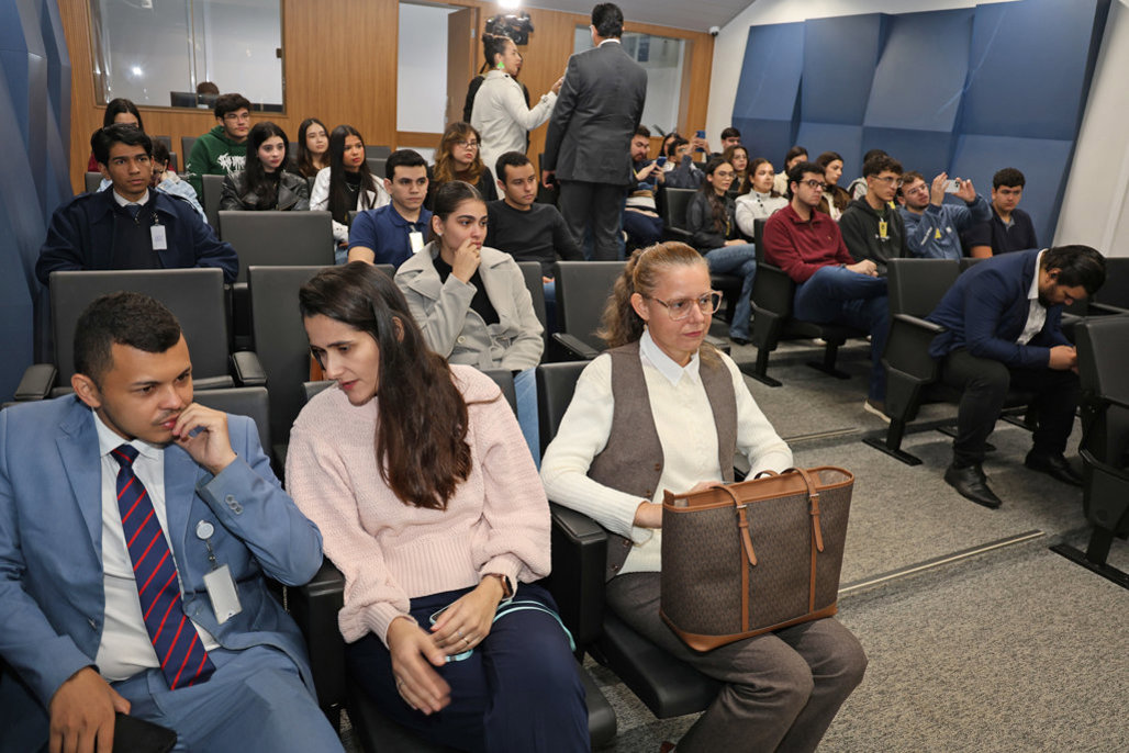 Acadêmicos de Direito prestigiaram a reunião 