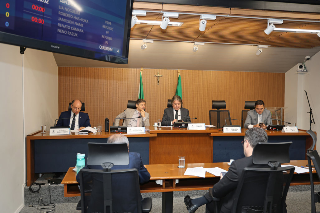 Reuniões ocorrem no Plenarinho Nelito Câmara