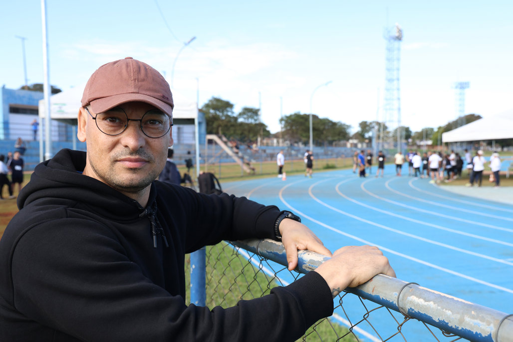Caio César gritava palavras de incentivo como ajuda aos candidatos