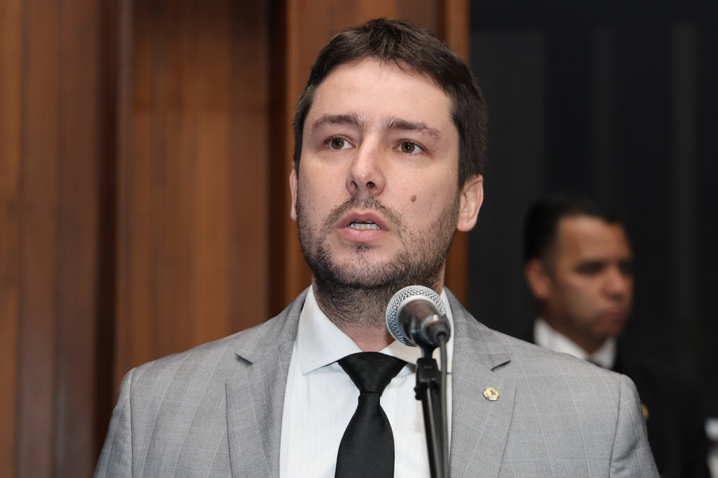 Deputado João Henrique Catan pediu levantamento da sessão