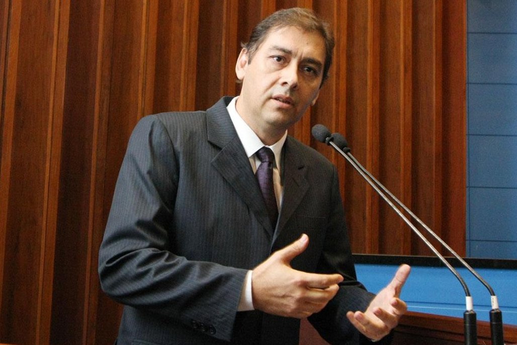 ALEMS declara luto oficial de três dias pela morte de Alcides Bernal
