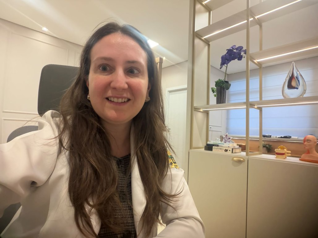 Médica Camila Torres informa que cuidado pode caminhar com tratamento (Foto: Arquivo Pessoal)