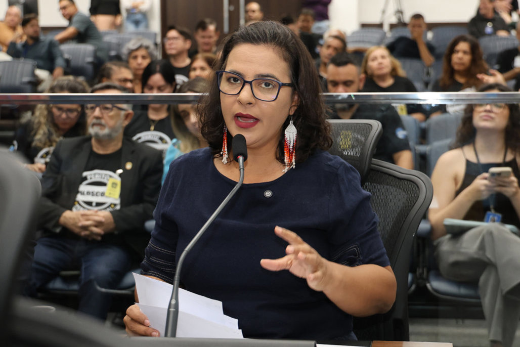 Gleice falou sobre intolerância religiosa e ataques a instituições de ensino