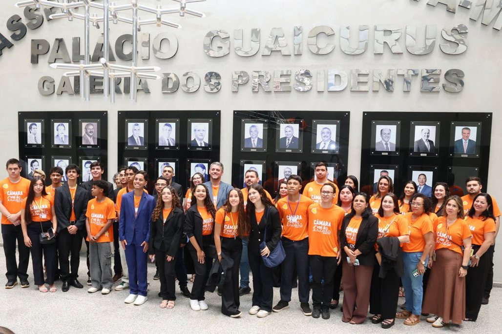 Estudantes de 5 escolas de Aparecida do Taboado conhecem a Assembleia Legislativa