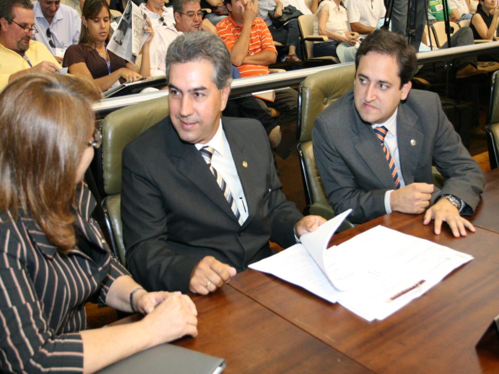 Imagem: Dione Hashioka, Reinaldo Azambuja e Marcio Fernandes, deputados do PSDB